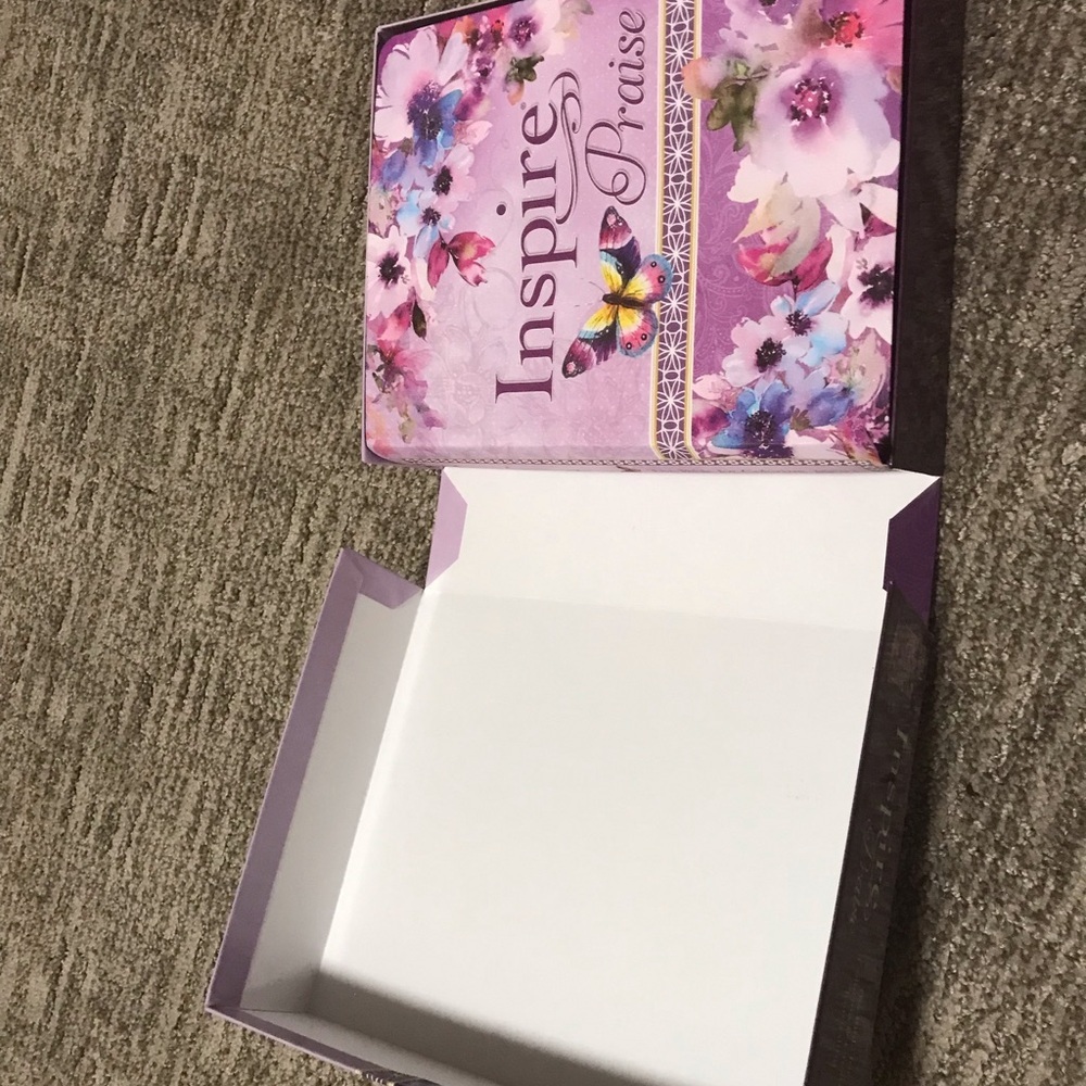 Inspire Bible for Creative Journaling - Picture 5 of 14